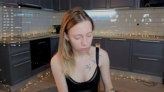 BlondeKelly online show from 6, 6, 2026