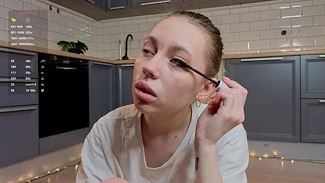 BlondeKelly online show from 28, 5, 2026