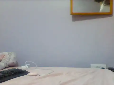 Snapshot of hornygal_005 chatting on 26, 5, 2026 hornygal 005 online show from 26, 5, 2026