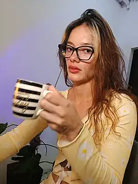 Snapshot of karenarango chatting on 17, 6, 2026 karenarango online show from 17, 6, 2026