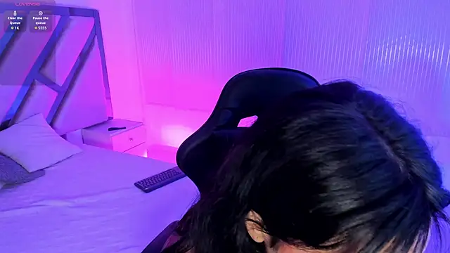 Snapshot of Elena_Tylor chatting on 11, 7, 2026 Elena Tylor online show from 11, 7, 2026