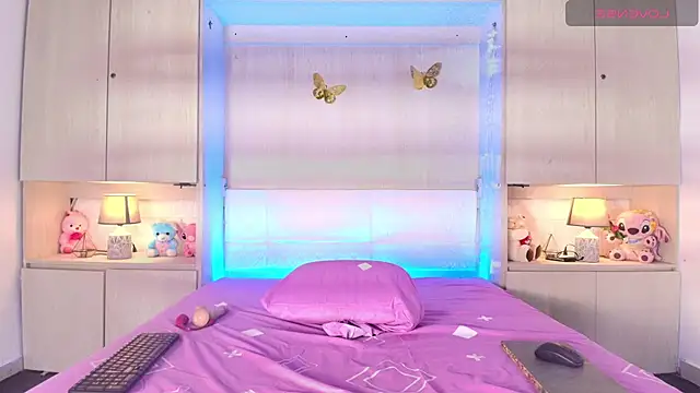 VanessaBlake  online show from 13, 7, 2026