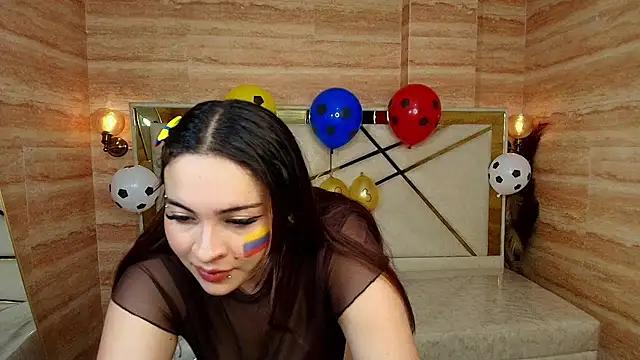 Snapshot of Kiara_Moon_r chatting on 28, 6, 2026 Kiara Moon r online show from 28, 6, 2026