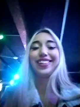 Red LipsDuo online show from 18, 6, 2026