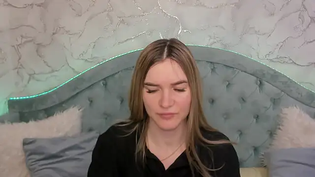 Snapshot of RoxyReignn chatting on 31, 5, 2026 RoxyReignn online show from 31, 5, 2026