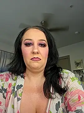 Snapshot of CreamVixen chatting on 25, 5, 2026 CreamVixen online show from 25, 5, 2026