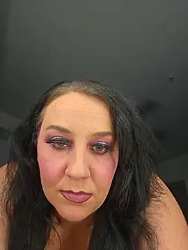 Snapshot of CreamVixen chatting on 28, 5, 2026 CreamVixen online show from 28, 5, 2026