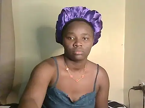 Snapshot of roziebeauty chatting on 25, 6, 2026 roziebeauty online show from 25, 6, 2026