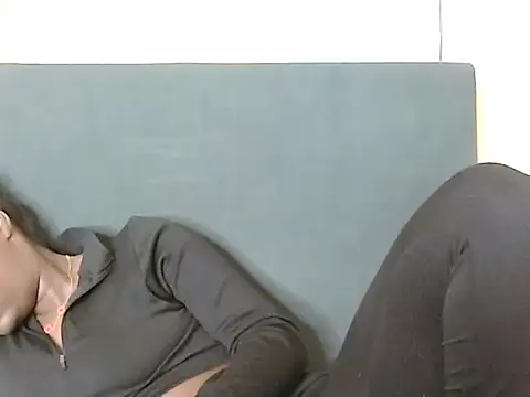 Snapshot of roziebeauty chatting on 2, 7, 2026 roziebeauty online show from 2, 7, 2026