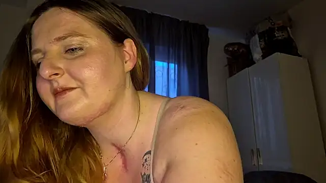 Snapshot of JessicaBake chatting on 7, 6, 2026 JessicaBake online show from 7, 6, 2026