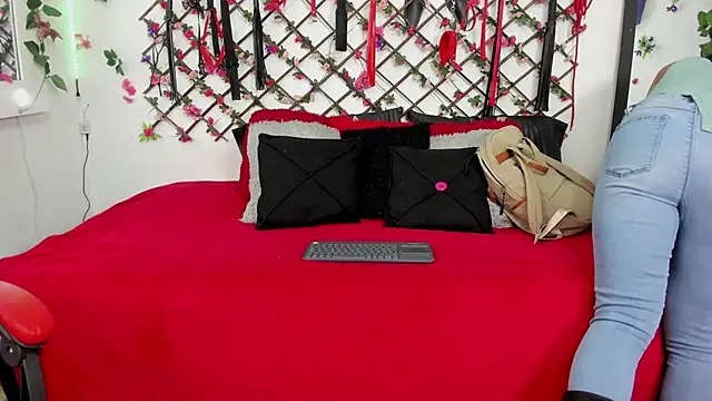 Snapshot of kimmy_wold chatting on 28, 5, 2026 kimmy wold online show from 28, 5, 2026