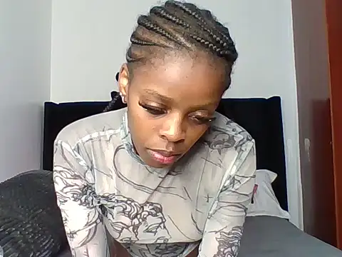 Snapshot of prettytinashe chatting on 17, 6, 2026 prettytinashe online show from 17, 6, 2026