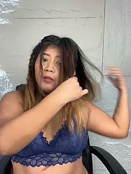 Snapshot of LyraMilano chatting on 3, 6, 2026 LyraMilano online show from 3, 6, 2026