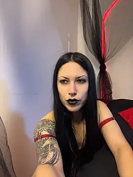 LivKristine online show from 25, 6, 2026