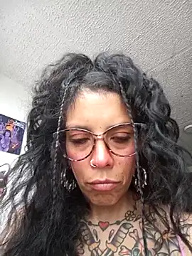 SweetVenomMilf online show from 5, 6, 2026
