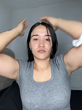 Snapshot of DaniRivers_ chatting on 4, 7, 2026 DaniRivers online show from 4, 7, 2026