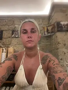 Snapshot of Sofia_beee chatting on 30, 6, 2026 Sofia beee online show from 30, 6, 2026