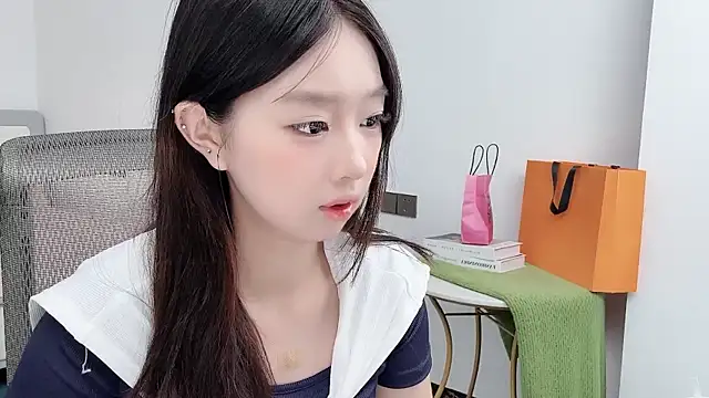 Yoyo33355 online show from 15, 6, 2026