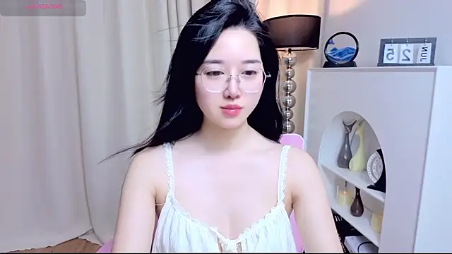 Snapshot of miuu6868 chatting on 25, 6, 2026 miuu6868 online show from 25, 6, 2026