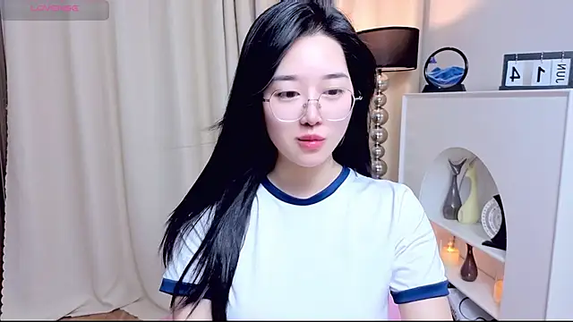 Snapshot of miuu6868 chatting on 15, 6, 2026 miuu6868 online show from 15, 6, 2026
