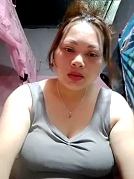 Snapshot of Qie_qir chatting on 27, 5, 2026 Qie qir online show from 27, 5, 2026