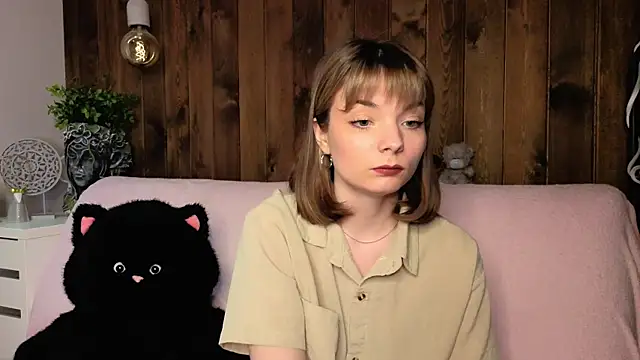 Snapshot of IvoryPesante chatting on 5, 6, 2026 IvoryPesante online show from 5, 6, 2026
