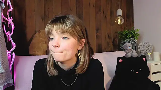 Snapshot of IvoryPesante chatting on 23, 6, 2026 IvoryPesante online show from 23, 6, 2026