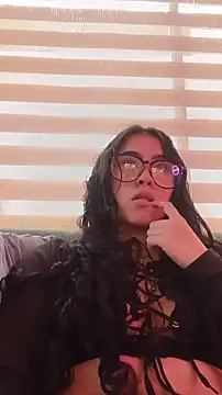 Snapshot of Kimdyy_ chatting on 3, 7, 2026 Kimdyy online show from 3, 7, 2026