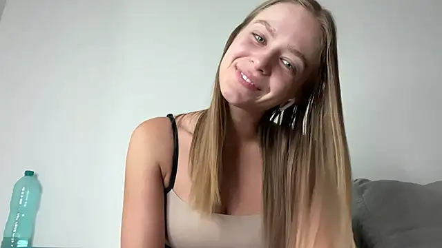 Snapshot of DanikaMory chatting on 2, 7, 2026 DanikaMory online show from 2, 7, 2026
