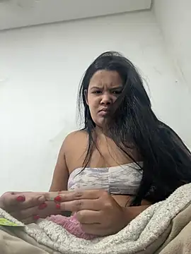 Snapshot of Eumileninha chatting on 25, 6, 2026 Eumileninha online show from 25, 6, 2026