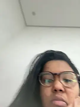 Snapshot of Eumileninha chatting on 27, 5, 2026 Eumileninha online show from 27, 5, 2026
