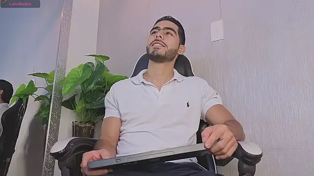 Snapshot of Jadiel_Stone chatting on 15, 7, 2026 Jadiel Stone online show from 15, 7, 2026
