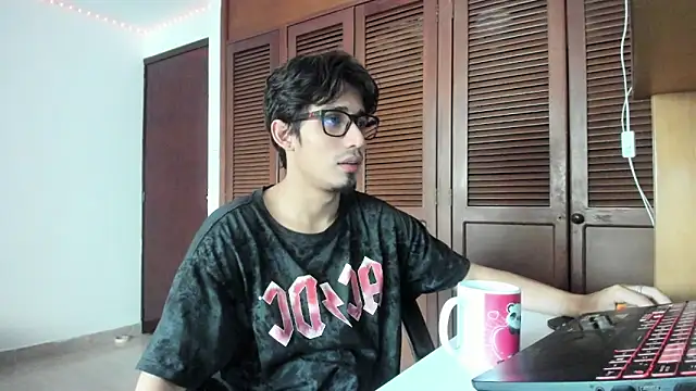 Snapshot of SrIncognito666 chatting on 18, 6, 2026 SrIncognito666 online show from 18, 6, 2026