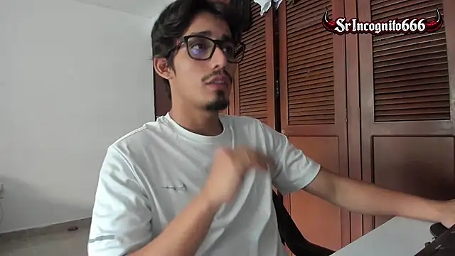 Snapshot of SrIncognito666 chatting on 4, 7, 2026 SrIncognito666 online show from 4, 7, 2026