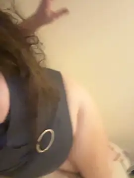 Snapshot of 6foot3Woman chatting on 2, 7, 2026 6foot3Woman online show from 2, 7, 2026
