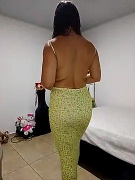 Snapshot of bella-diaz chatting on 26, 5, 2026 bella-diaz online show from 26, 5, 2026