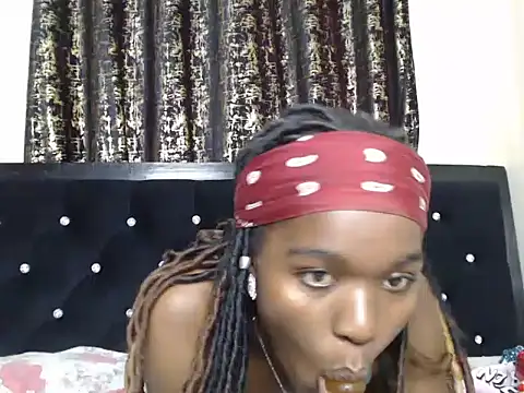 Snapshot of ebonyempress25 chatting on 4, 6, 2026 ebonyempress25 online show from 4, 6, 2026