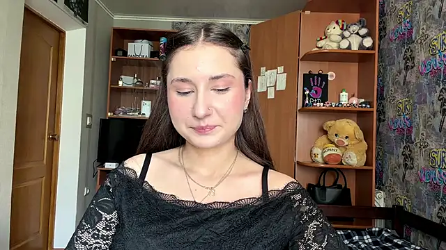 Snapshot of HoneyKittyk chatting on 4, 6, 2026 HoneyKittyk online show from 4, 6, 2026