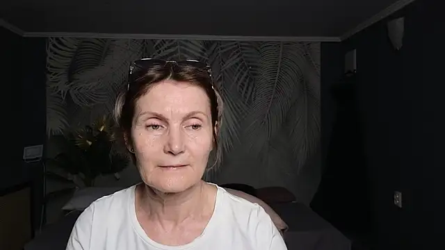 Snapshot of Mabel_Magic chatting on 4, 6, 2026 Mabel Magic online show from 4, 6, 2026