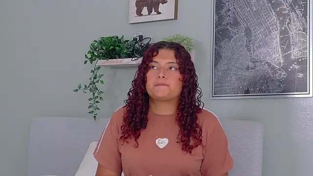 Snapshot of AmeliaLaurent_ chatting on 1, 6, 2026 AmeliaLaurent online show from 1, 6, 2026