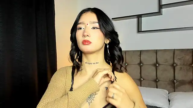 Snapshot of SophieMoneet chatting on 22, 6, 2026 SophieMoneet online show from 22, 6, 2026