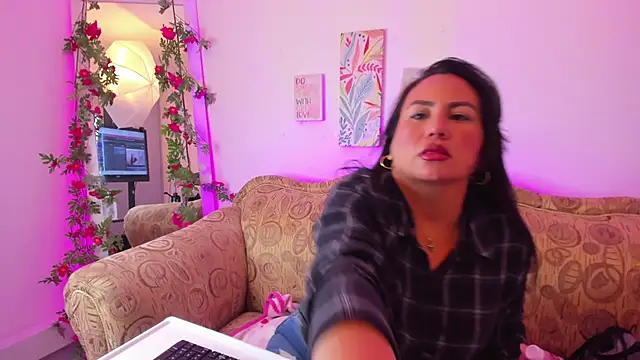 victoriagomez 1 online show from 1, 6, 2026