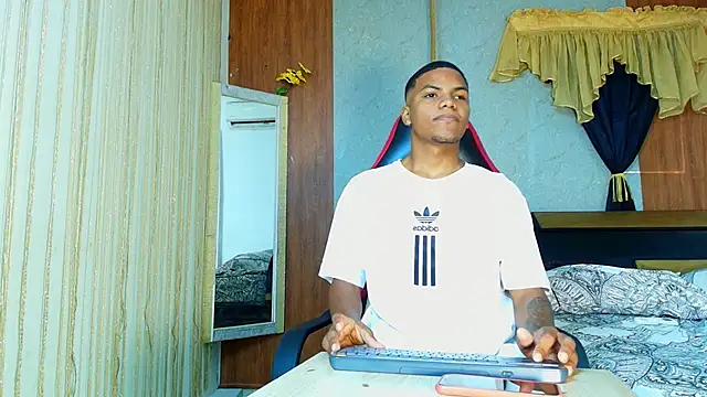 Snapshot of artur_collins_ chatting on 27, 5, 2026 artur collins online show from 27, 5, 2026