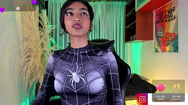 Snapshot of HottieVeroo_ chatting on 17, 6, 2026 HottieVeroo online show from 17, 6, 2026