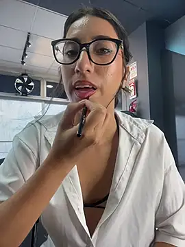Snapshot of LacyLureXXX chatting on 9, 7, 2026 LacyLureXXX online show from 9, 7, 2026