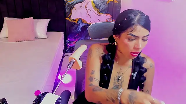 Alanna Wild online show from 20, 6, 2026