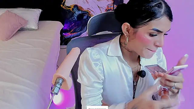 Alanna Wild online show from 26, 6, 2026