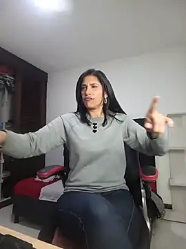 Samantha01 Rosse01 online show from 24, 6, 2026
