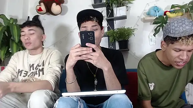 Snapshot of STRANGER_BOYS chatting on 30, 5, 2026 STRANGER BOYS online show from 30, 5, 2026