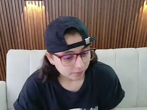 Snapshot of feelena_mysoull chatting on 3, 6, 2026 feelena mysoull online show from 3, 6, 2026